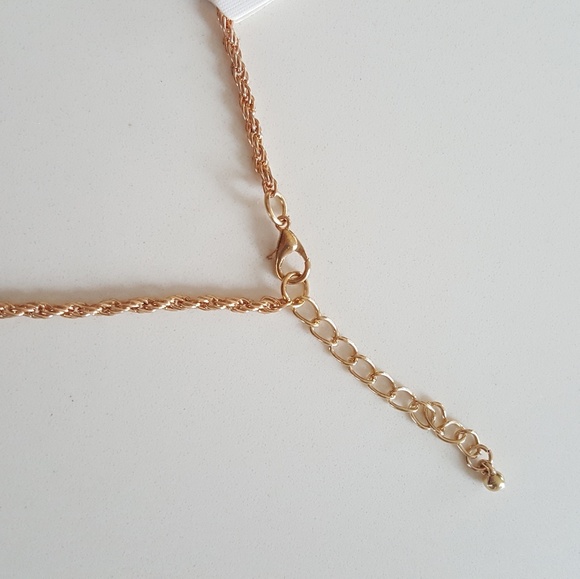 Floral statement necklace- green - Picture 5 of 5